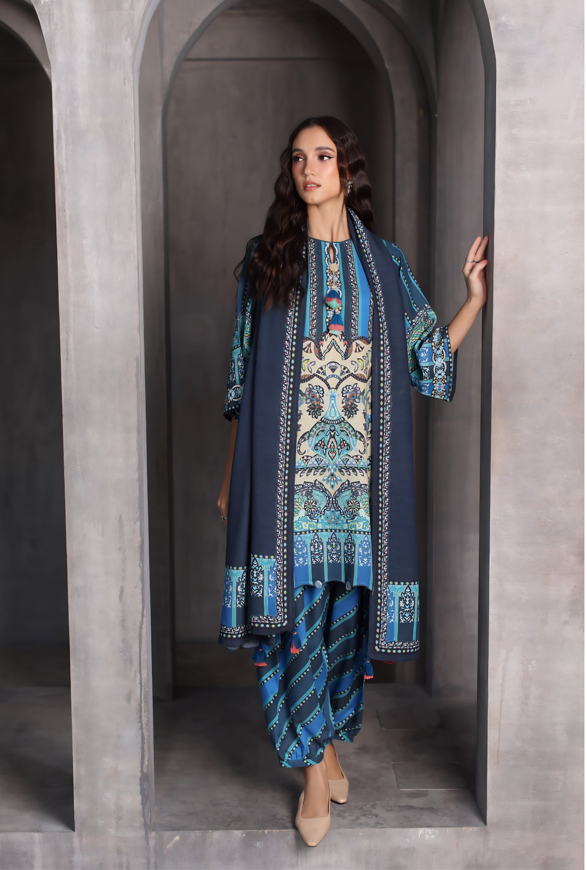 Gul Ahmed 3-Piece Printed Karandi Suit – AY-62022