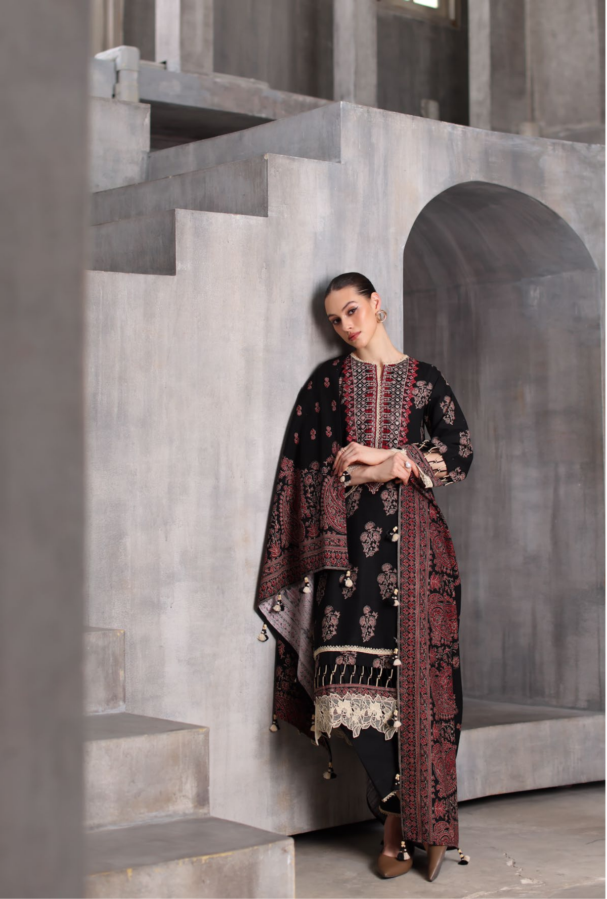 Gul Ahmed 3-Piece Printed Khaddar Suit with Embroidered Neckline – K-62076